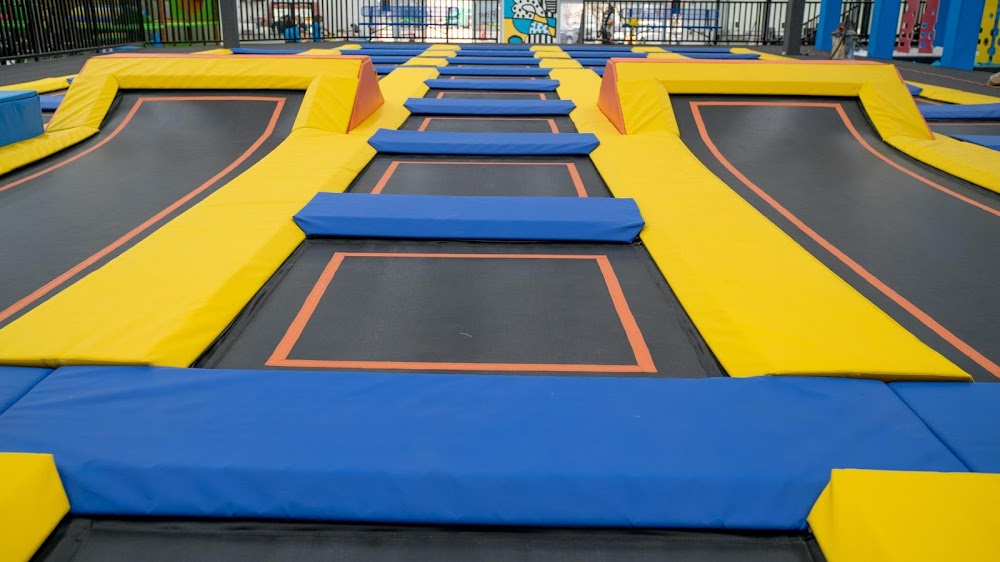 iRise Trampoline & Fun Park