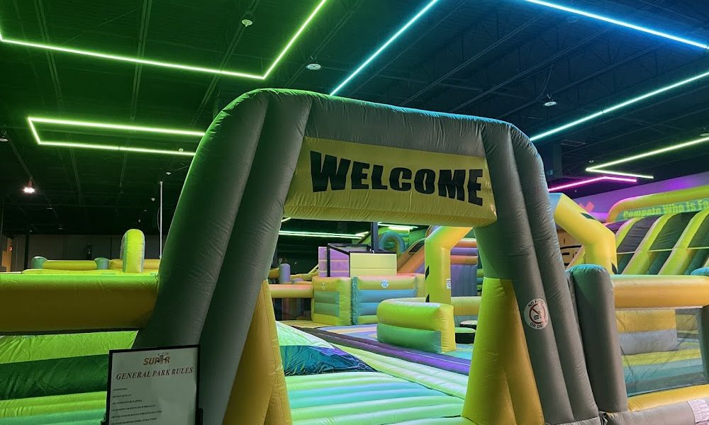 Super Llama Inflatable Park